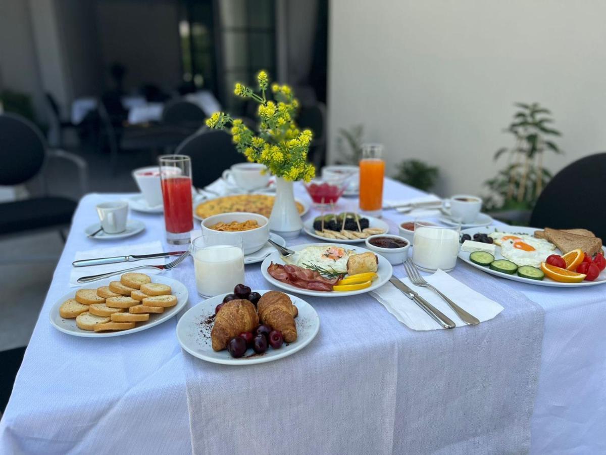 Rozafa Palace Hotel Sarandë Eksteriør billede